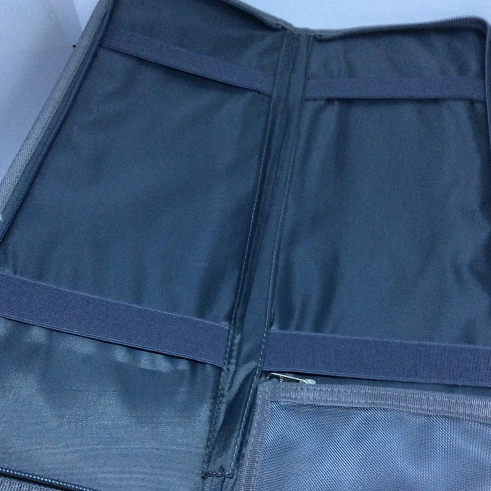 Travel Bag Club Men's‎ Gray Tie Travel Case NWT